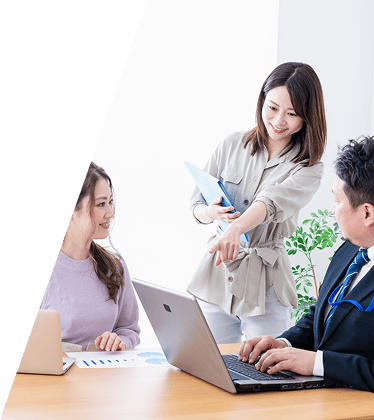 みんなで作業している様子