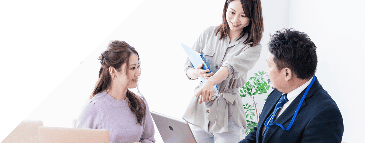 みんなで作業している様子