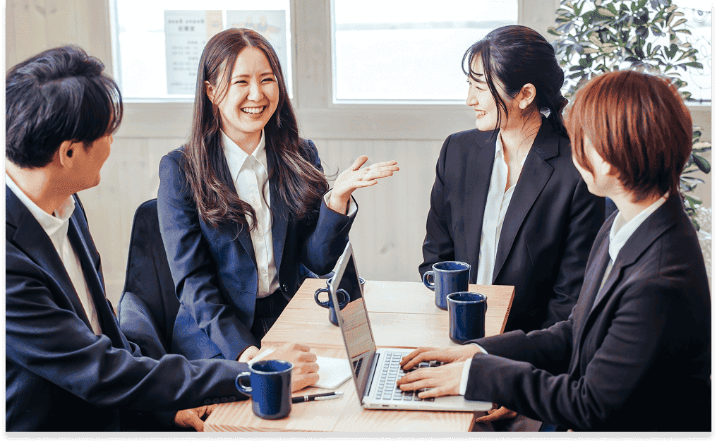 談笑している様子