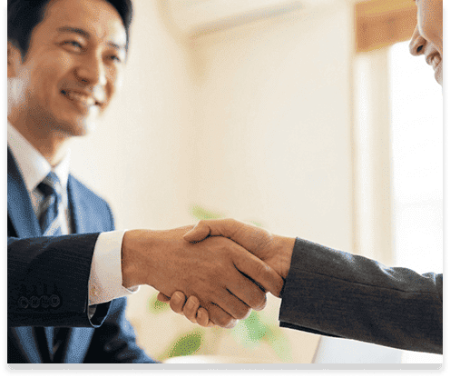 握手している様子